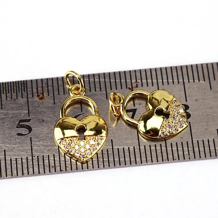 Dije Corazón Candado Micropave Chapa 18K con Zirconia Incrustada Dije - Accesorios Rubi