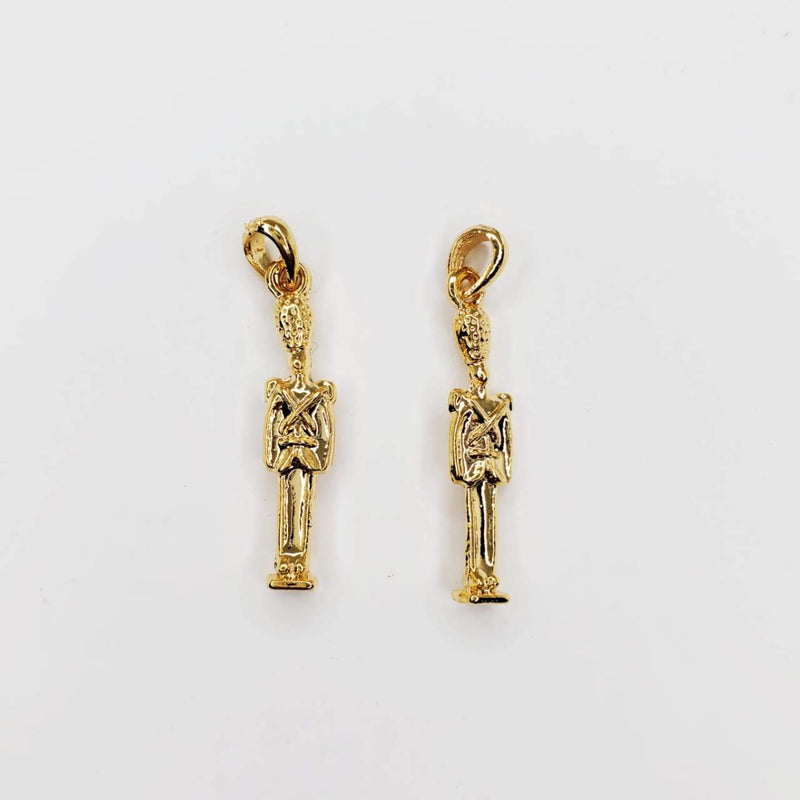 Dije Cascanueces 24K - Accesorios Rubi